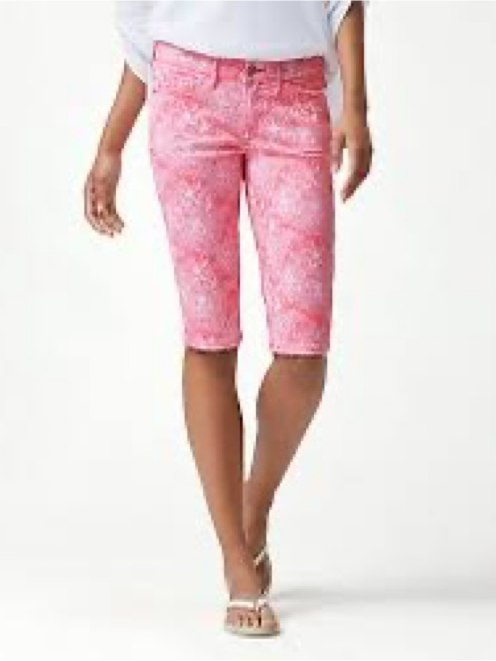 Tommy Bahama Boulevard Blossoms Boardwalk 15-Inch Clam Diggers. 8/30